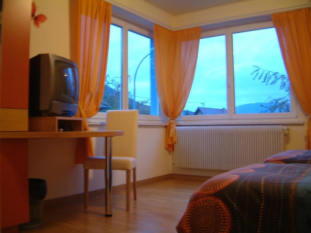 La Maison Bleue Panzió Dieffenbach-au-Val Szoba fotó